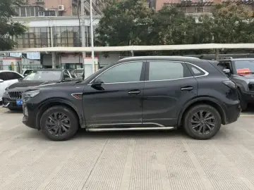 2023 Hongqi HS5 с пробегом 48 000 км