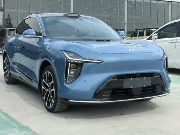 2026 IM Motors (Zhiji) LS6 с пробегом 18 000 км