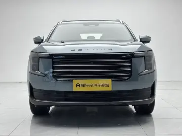 2026 JETOUR X70L с пробегом 9 900 км