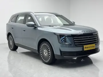 2026 JETOUR X70L с пробегом 9 900 км