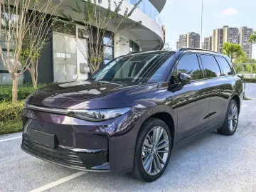 Leapmotor C16