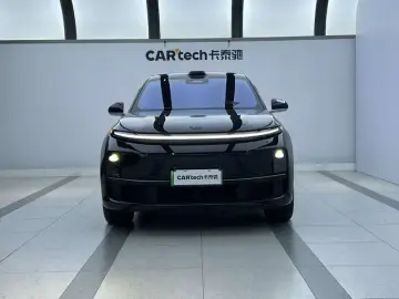 2024 Li Auto (Lixiang) L7 с пробегом 30 000 км