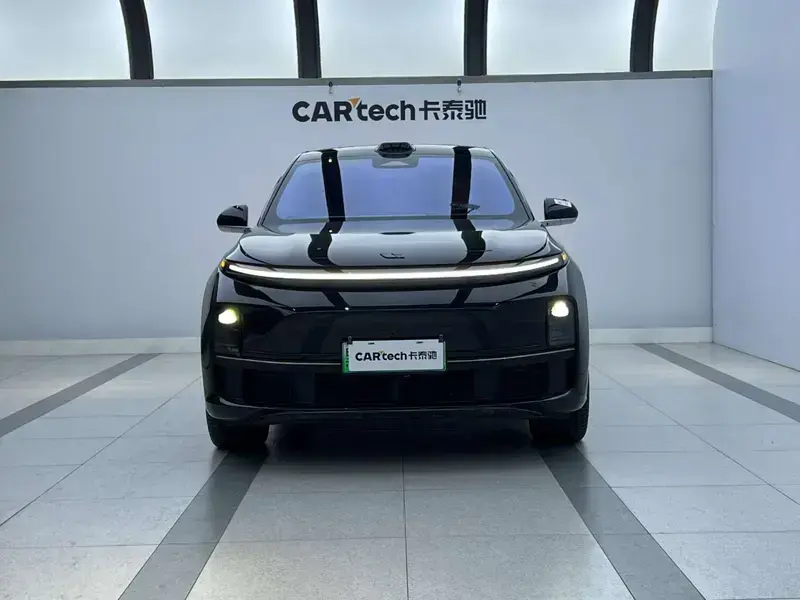 2024 Li Auto (Lixiang) L7 с пробегом 30 000 км