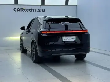 2024 Li Auto (Lixiang) L7 с пробегом 30 000 км