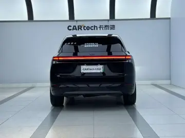 2024 Li Auto (Lixiang) L7 с пробегом 30 000 км