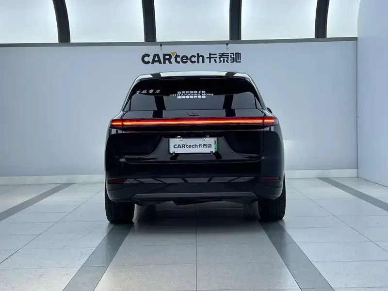 2024 Li Auto (Lixiang) L7 с пробегом 30 000 км