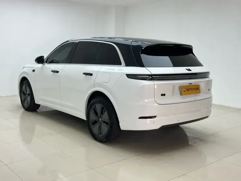 2024 Li Auto (Lixiang) L7 с пробегом 21 000 км