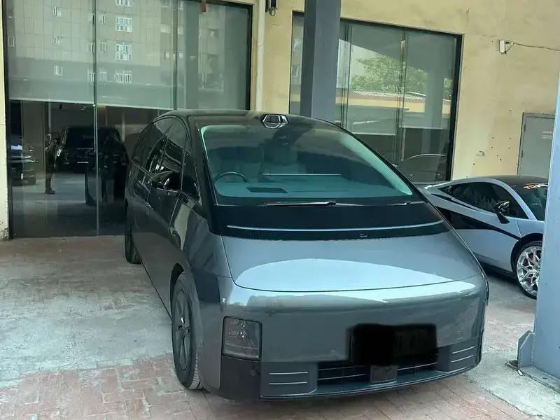2024 Li Auto (Lixiang) Mega с пробегом 59 000 км