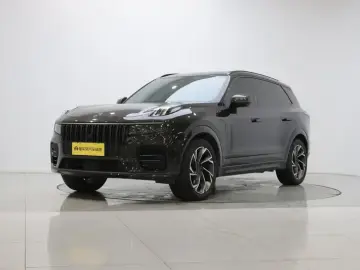 Lynk & Co 09
