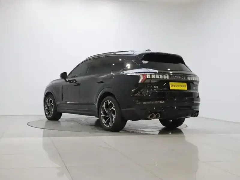 2021 Lynk & Co 09 с пробегом 90 000 км
