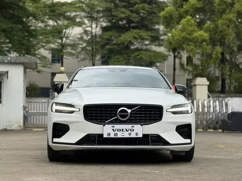 2021 Volvo V60 с пробегом 72 000 км