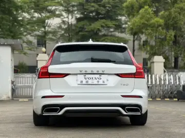 2021 Volvo V60 с пробегом 72 000 км