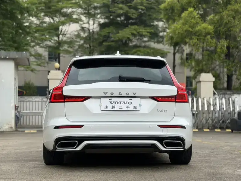 2021 Volvo V60 с пробегом 72 000 км