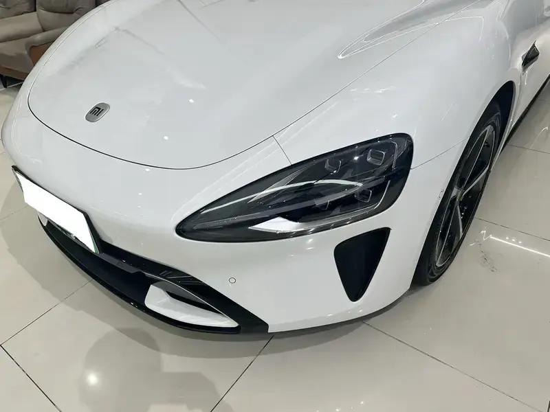2024 Xiaomi SU7 с пробегом 8 900 км