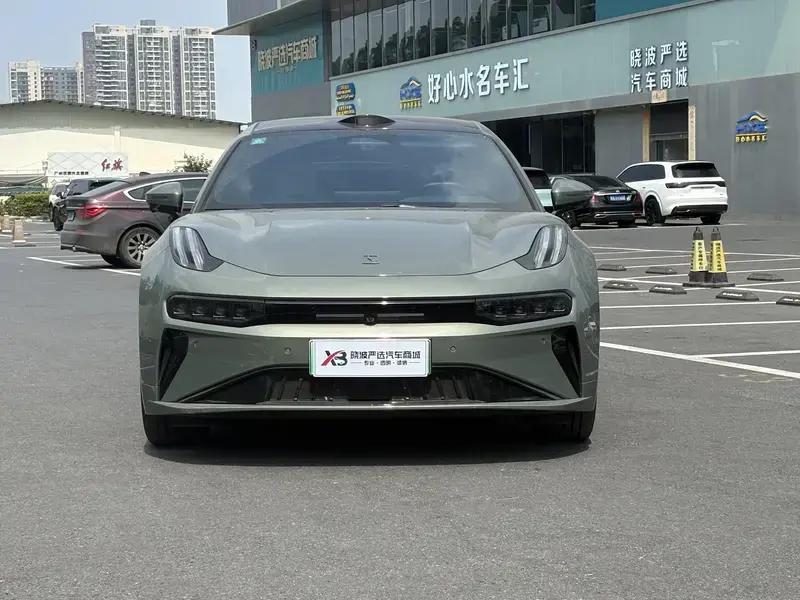 2024 Zeekr 001 с пробегом 38 000 км