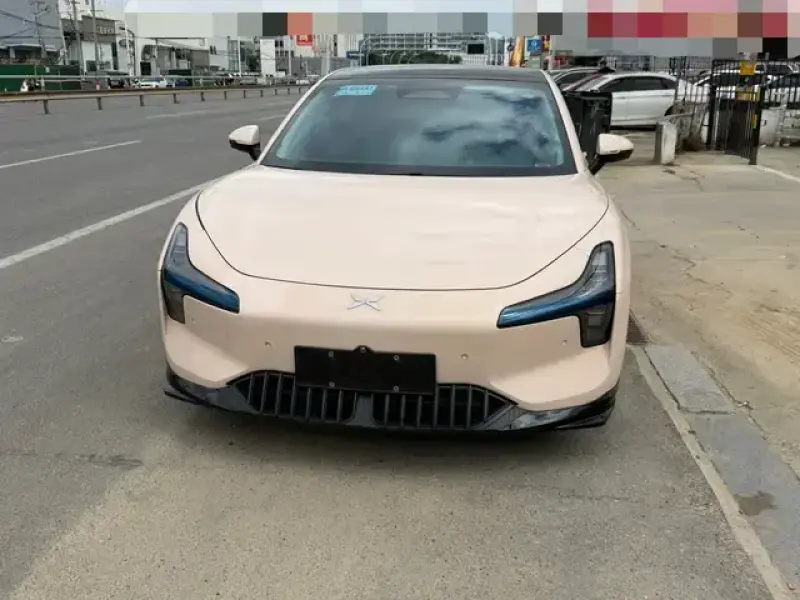 2024 Xpeng Mona M03 с пробегом 15 000 км