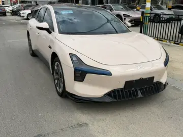 2024 Xpeng Mona M03 с пробегом 15 000 км