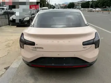 2024 Xpeng Mona M03 с пробегом 15 000 км