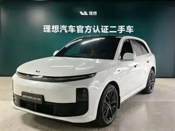 2024 Li Auto (Lixiang) L6 с пробегом 42 000 км