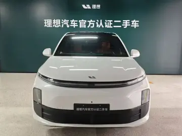 2024 Li Auto (Lixiang) L6 с пробегом 42 000 км