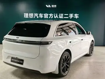 2024 Li Auto (Lixiang) L6 с пробегом 42 000 км