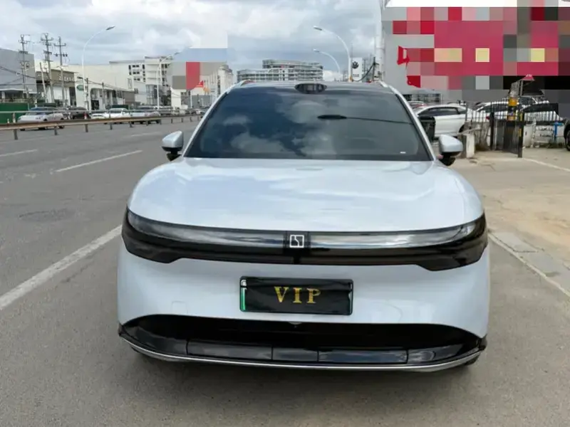 2025 Zeekr 7X с пробегом 30 000 км