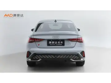2025 Audi A3 с пробегом 9 900 км