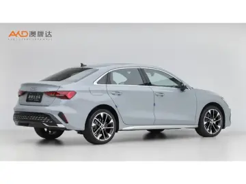 2025 Audi A3 с пробегом 9 900 км