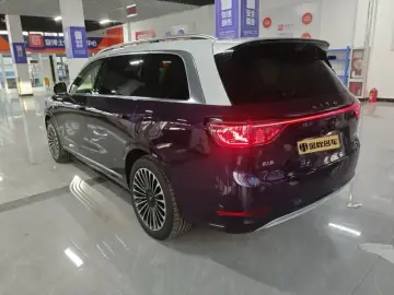 2025 Aito M9 с пробегом 100 км