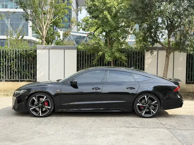 2023 Audi A7 с пробегом 20 000 км