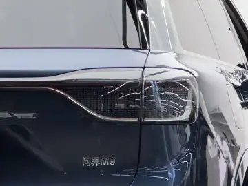 2024 Aito M9 с пробегом 29 300 км