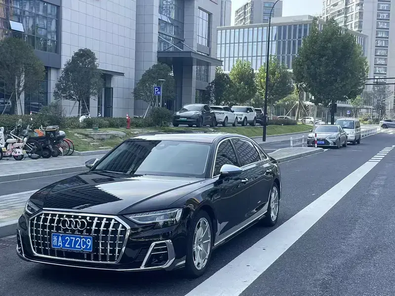 2022 Audi A8 с пробегом 82 000 км