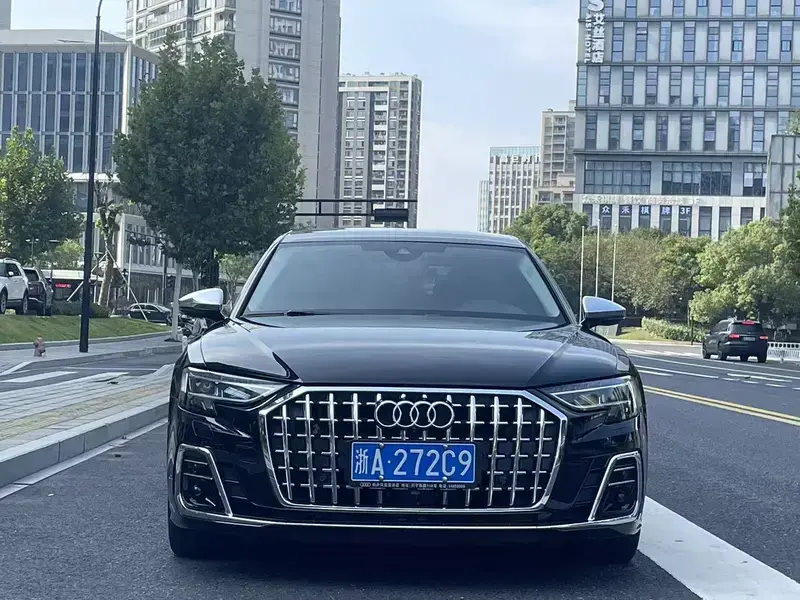 2022 Audi A8 с пробегом 82 000 км