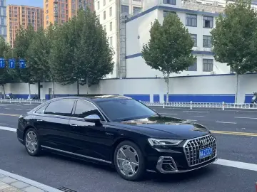 2022 Audi A8 с пробегом 82 000 км
