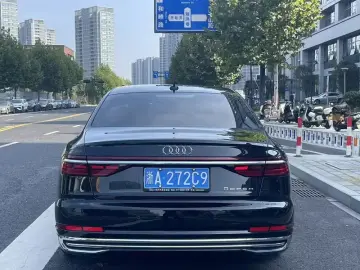 2022 Audi A8 с пробегом 82 000 км