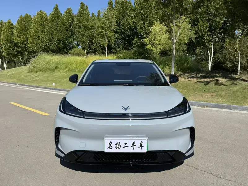 2025 Arcfox T1 с пробегом 20 000 км