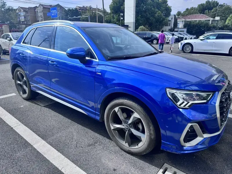 2022 Audi Q3 с пробегом 25 000 км