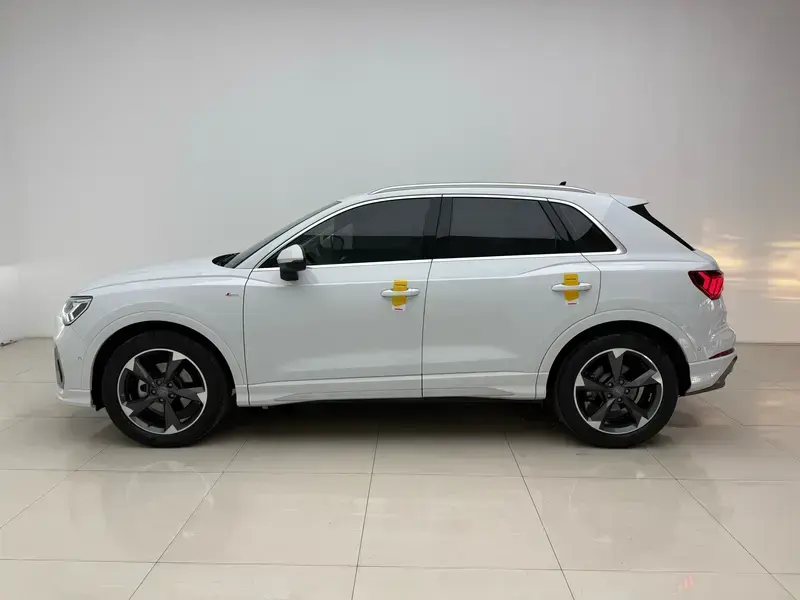 2021 Audi Q3 с пробегом 56 500 км