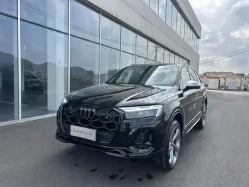2024 Audi SQ7 с пробегом 1 300 км