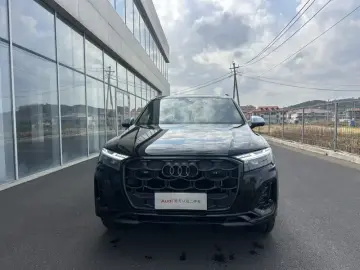2024 Audi SQ7 с пробегом 1 300 км