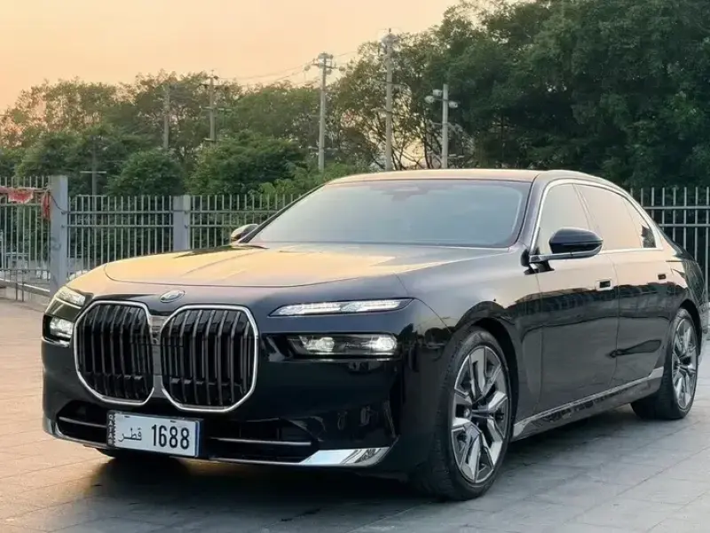 2023 BMW 7 серии с пробегом 24 000 км