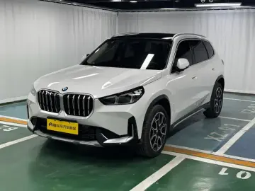 2025 BMW X1 с пробегом 12 500 км