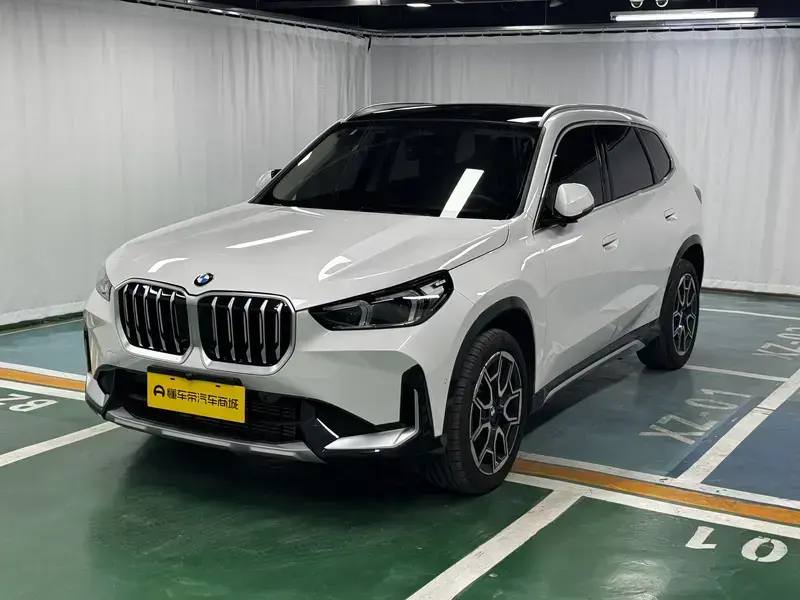 2025 BMW X1 с пробегом 12 500 км