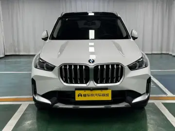 2025 BMW X1 с пробегом 12 500 км