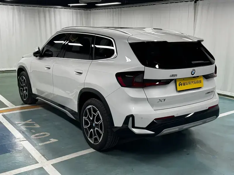 2025 BMW X1 с пробегом 12 500 км