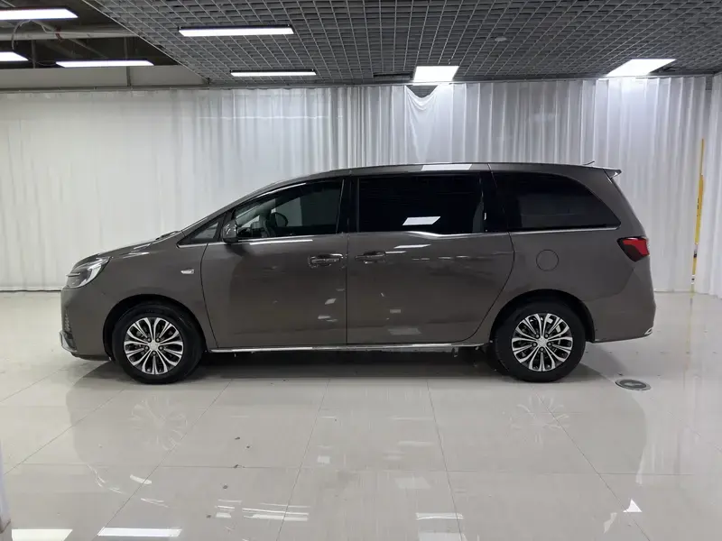 2023 Buick GL8 с пробегом 94 200 км