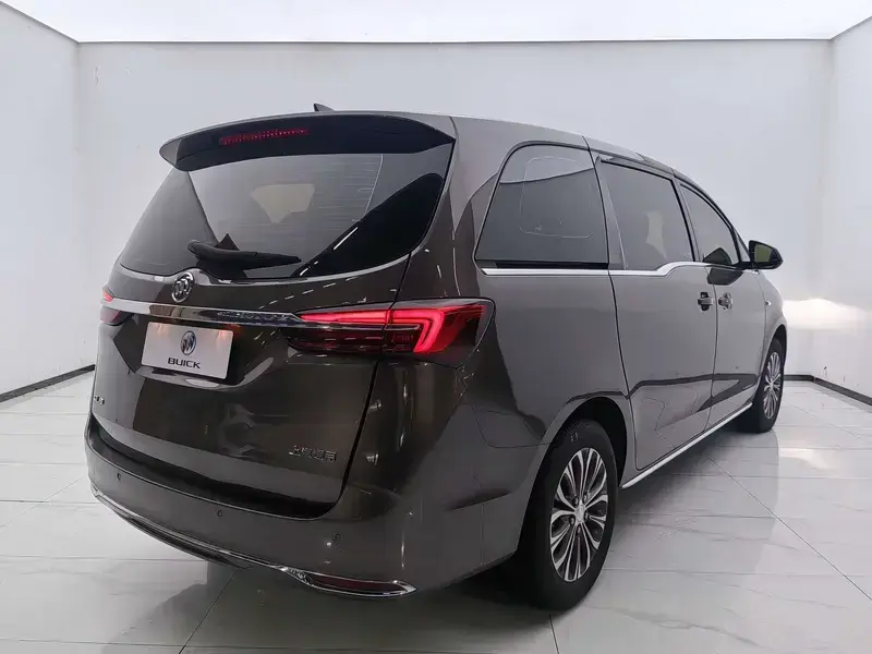 2023 Buick GL8 с пробегом 79 000 км