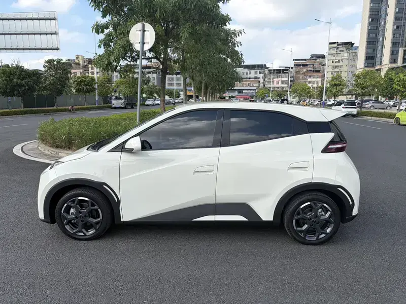 2025 BYD Seagull с пробегом 15 000 км