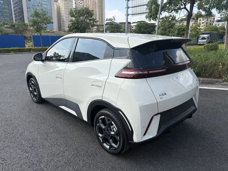 2025 BYD Seagull с пробегом 15 000 км