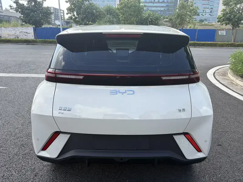 2025 BYD Seagull с пробегом 15 000 км